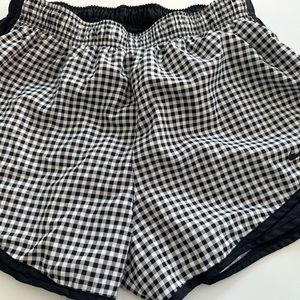 Nike gingham shorts L